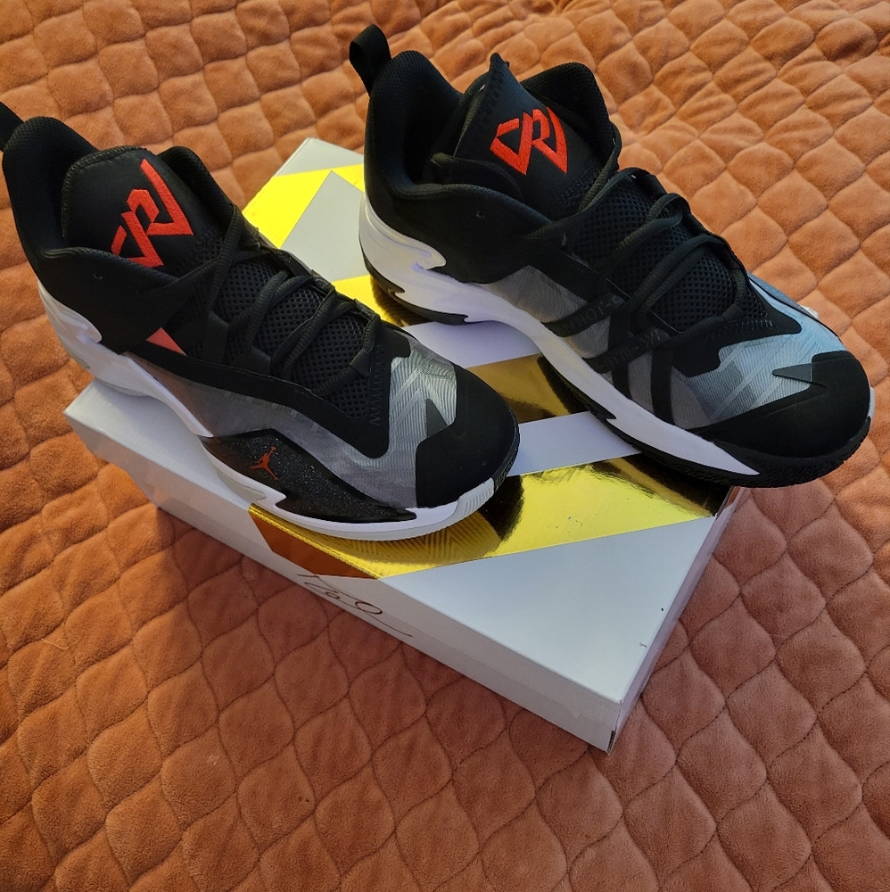 New nike air Jordan One Take 3 men's size 11 white , black , bright crimson. - Picture 16 of 16